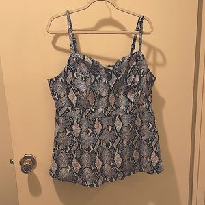 NWT Torrid snake print top